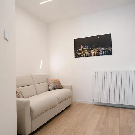 Charm Living Duomo Lejlighed Como