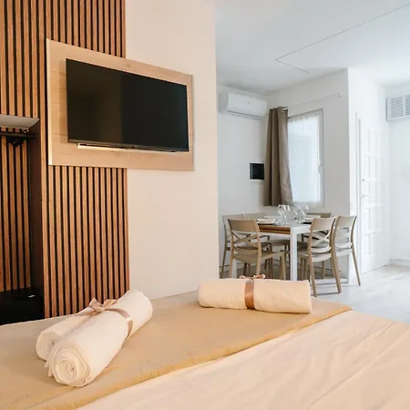 Charm Living Duomo Como