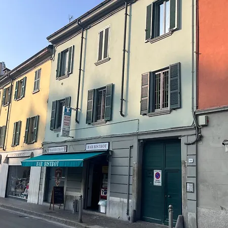 Charm Living Duomo Como